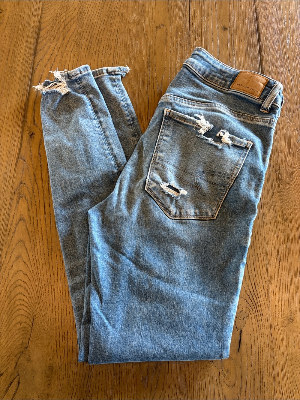 American Eagle Outfitters Light Blue Women's Skinny Jeans - Distressed